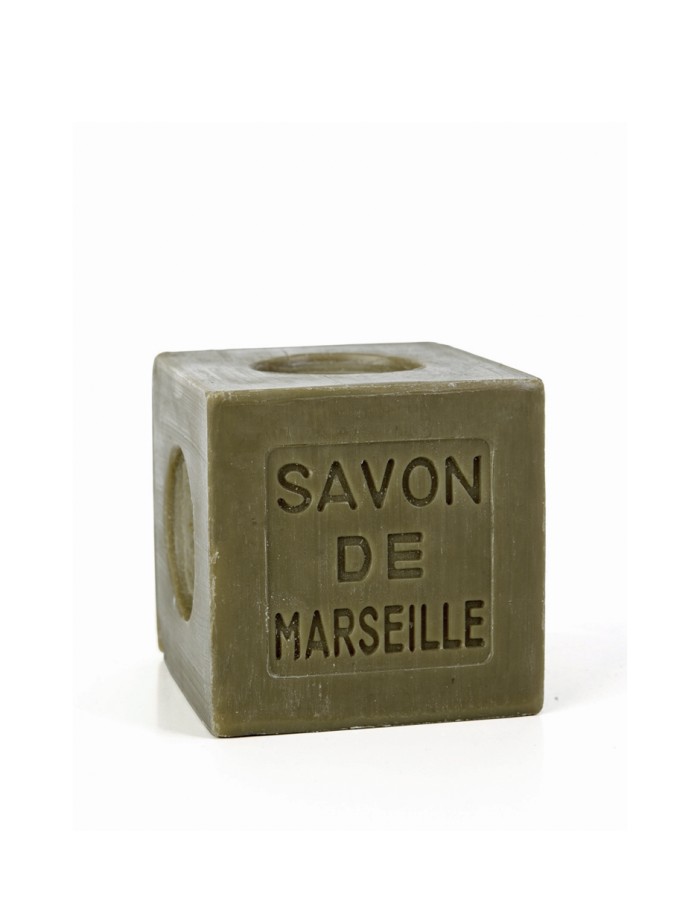 Lessive en poudre cube-de-savon-de-marseille-a-lhuile-dolive.jpg