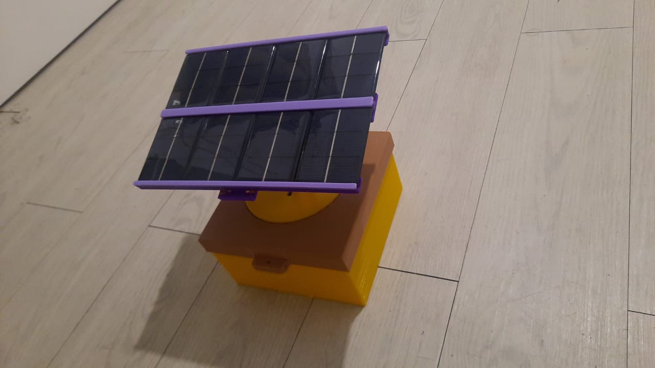 Panneau solaire orientation autonome - LE TOURNESOL Assembly Finale.jpg